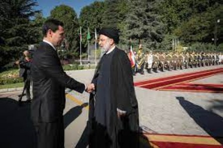 ببینید/استقبال آیت الله رئیسی از همتای ترکمنستانی خود در سعدآباد