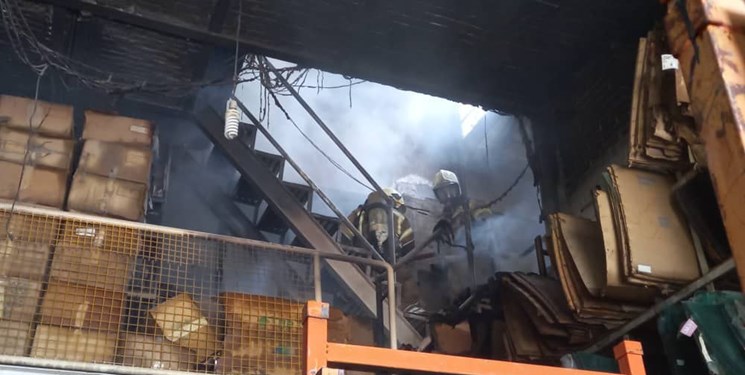 آتش‌سوزی در انبار ضایعات پتروشیمی اروند/ عملیات اطفا حریق در حال انجام است