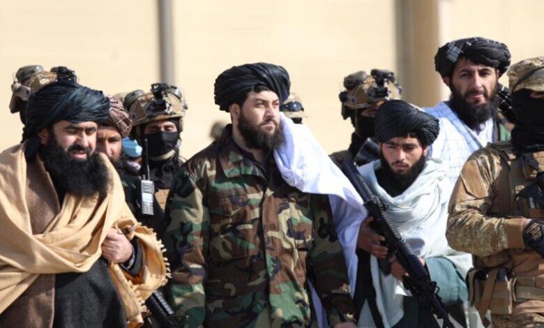 حمله انتحاری در ننگرهار؛ وزیر دفاع طالبان جان سالم بدر برد