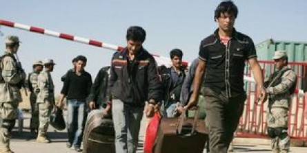 رایزنی حکومت افغانستان با ایران برای بازگشت مهاجران