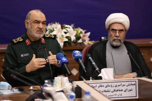 سرلشکر سلامی: تلاش دشمن برای انزوای سیاسی ایران شکست خورده است/ آمریکایی ها معتقدند بزرگترین ضعفشان نداشتن یک رهبری روحانی و دارای کاریزما است