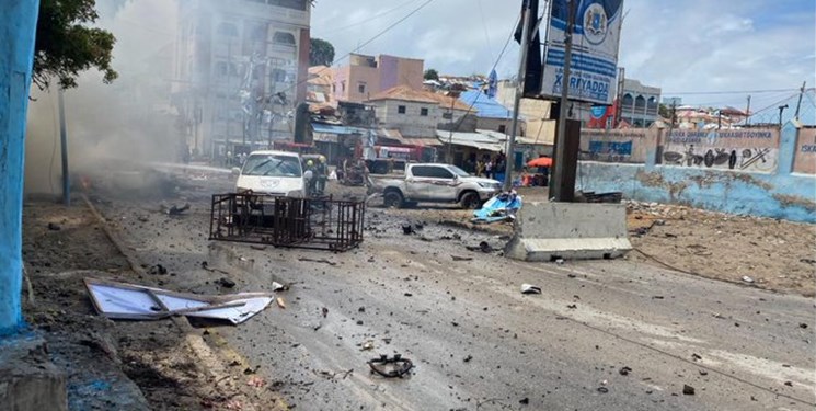 انفجار خودروی بمب‌گذاری شده مقابل هتلی در سومالی