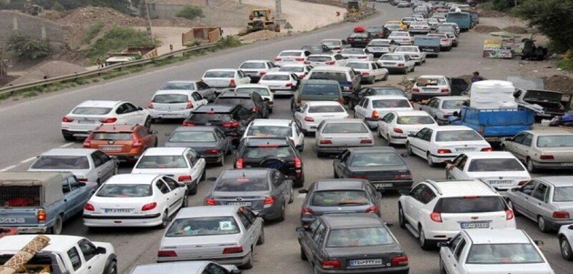ترافیک سنگین در آزادراه تهران - شمال و جاده چالوس