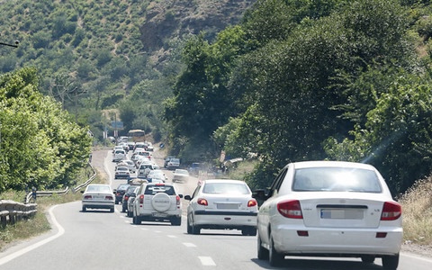 ترافیک پرحجم در محور چالوس/ تداوم انسداد جاده امام‌زاده داوود
