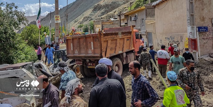 استاندار تهران: بیش از 1500 امدادرسان در فیروزکوه حضور دارند