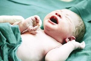 نوزاد ۵.۵ کیلویی در اردکان متولد شد