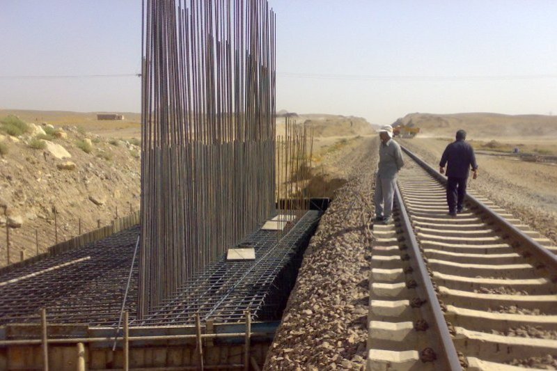 پیشرفت پروژه‌های زیرساختی در یک سال اخیر/ بهره‌برداری از ۱۶۲ کیلومتر مسیر راه‌آهن چابهار- زاهدان