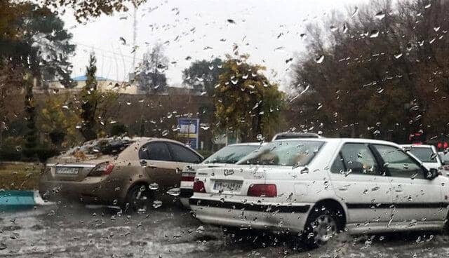 رگبار در ارتفاعات شمال شرق تهران/خیزش گرد و خاک در جنوب استان
