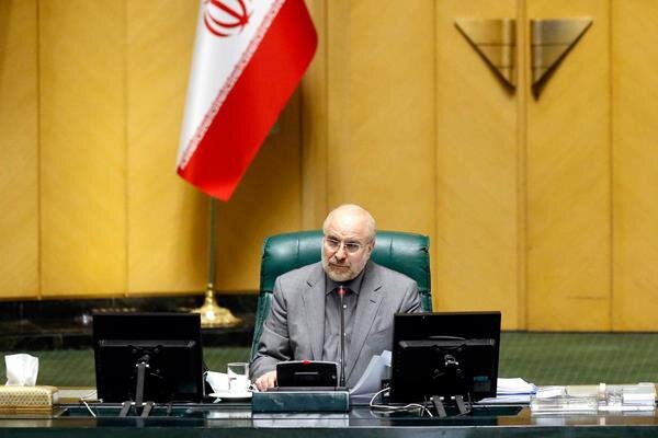 قالیباف رئیس فراکسیون انقلاب اسلامی مجلس باقی ماند