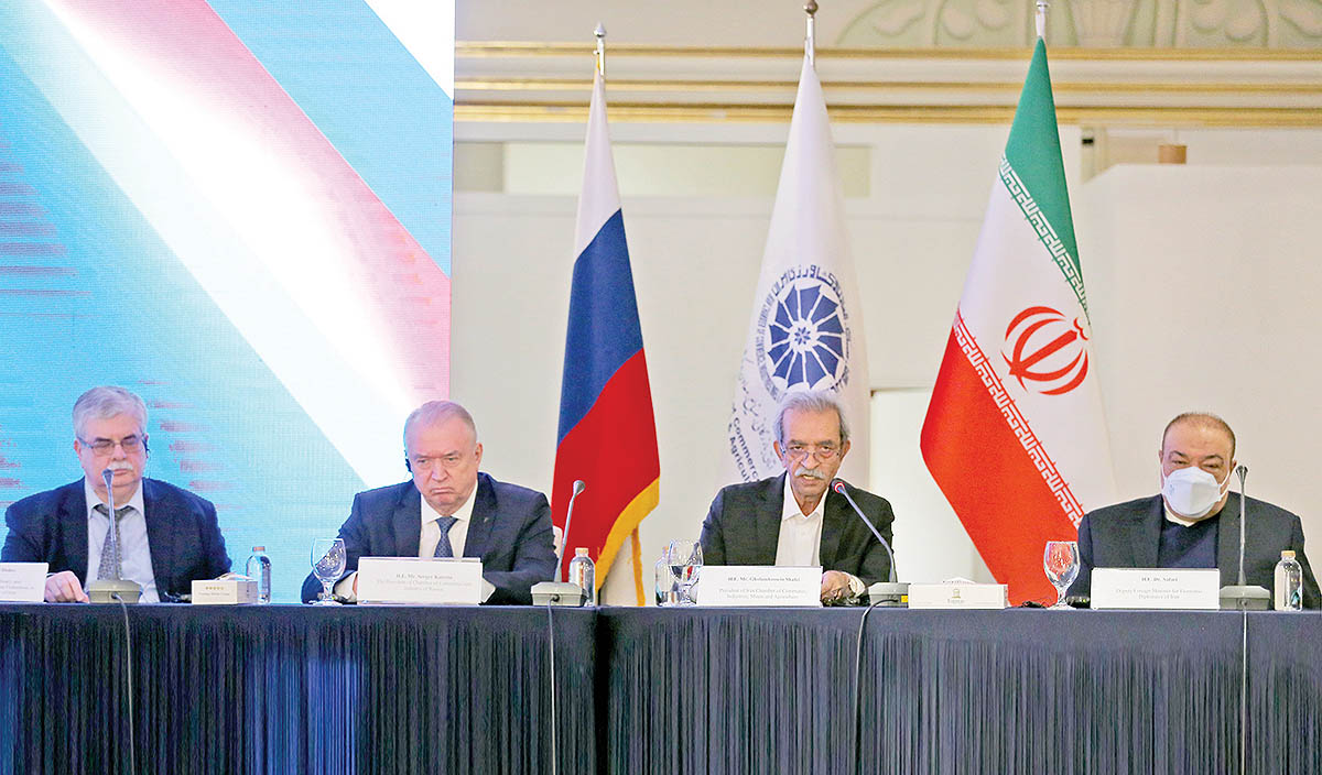 بزرگ‌ترین هیات تجاری روس به تهران آمد/ سه گلوگاه تجارت ایران - روسیه