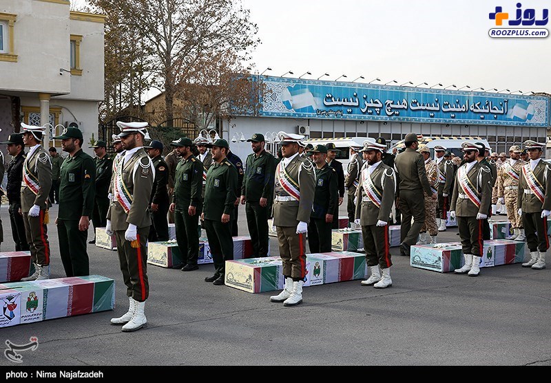 استقبال از پیکر دوازده شهید گمنام دفاع مقدس در مشهد +عکس