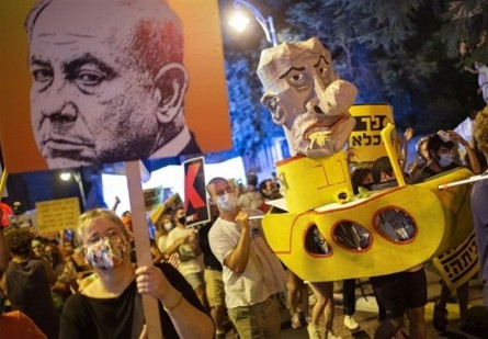 تظاهرات طرفداران و مخالفان نتانیاهو علیه یکدیگر/ وحشت نظامیان از جنگ داخلی
