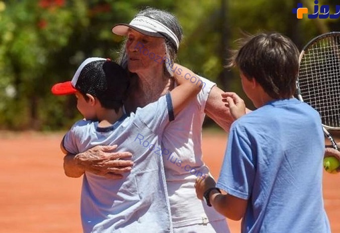 عکس/ مادر بزرگ ۸۳ ساله، ستاره تنیس شد