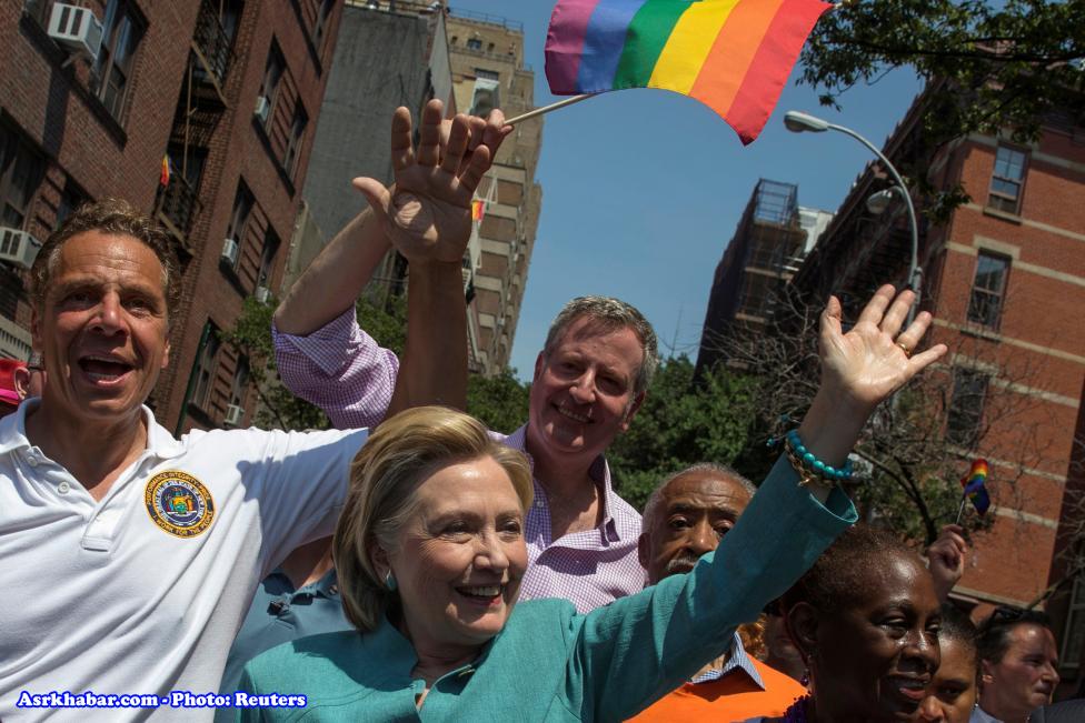حضور هیلاری در رژه همجنس بازها /عکس