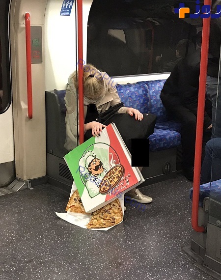 وضعیت بد زنی که در مترو خوابش برد + عکس
