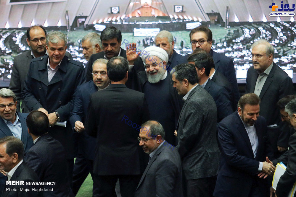 لبخند روحانی در حلقه نمایندگان مجلس +عکس