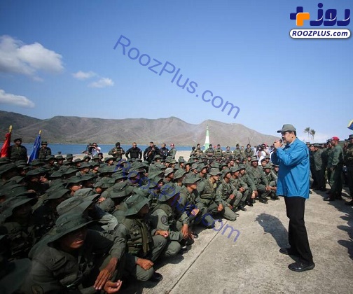 مادورو به پایگاه نیروی دریایی ارتش رفت + تصاویر
