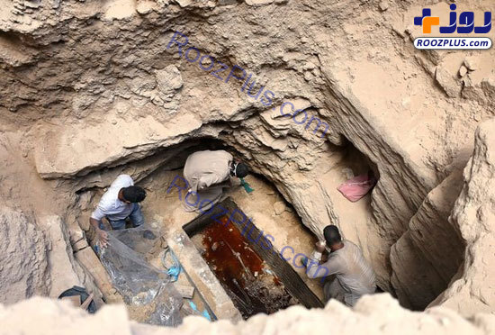 لحظه بازکردن یک تابوت سنگی ۲۰۰۰ ساله! +تصاویر