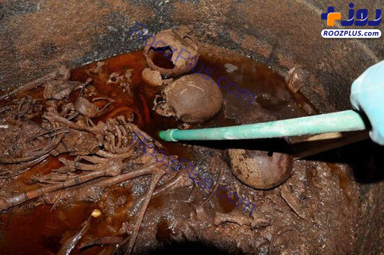 لحظه بازکردن یک تابوت سنگی ۲۰۰۰ ساله! +تصاویر