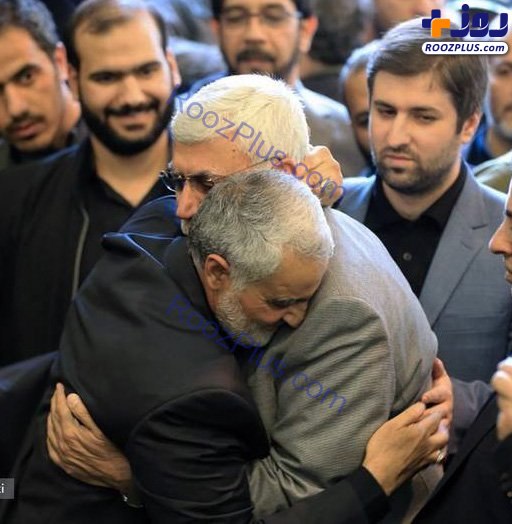 عکس/در آغوش کشیدن ابومهدی توسط سپهبد سلیمانی