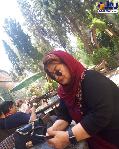 عکس/لحظه فراغت پوران درخشنده در جشنواره کودک