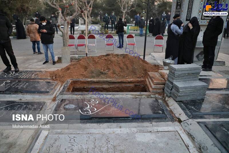 بی قراری مادر علی انصاریان در مراسم خاکسپاری+عکس
