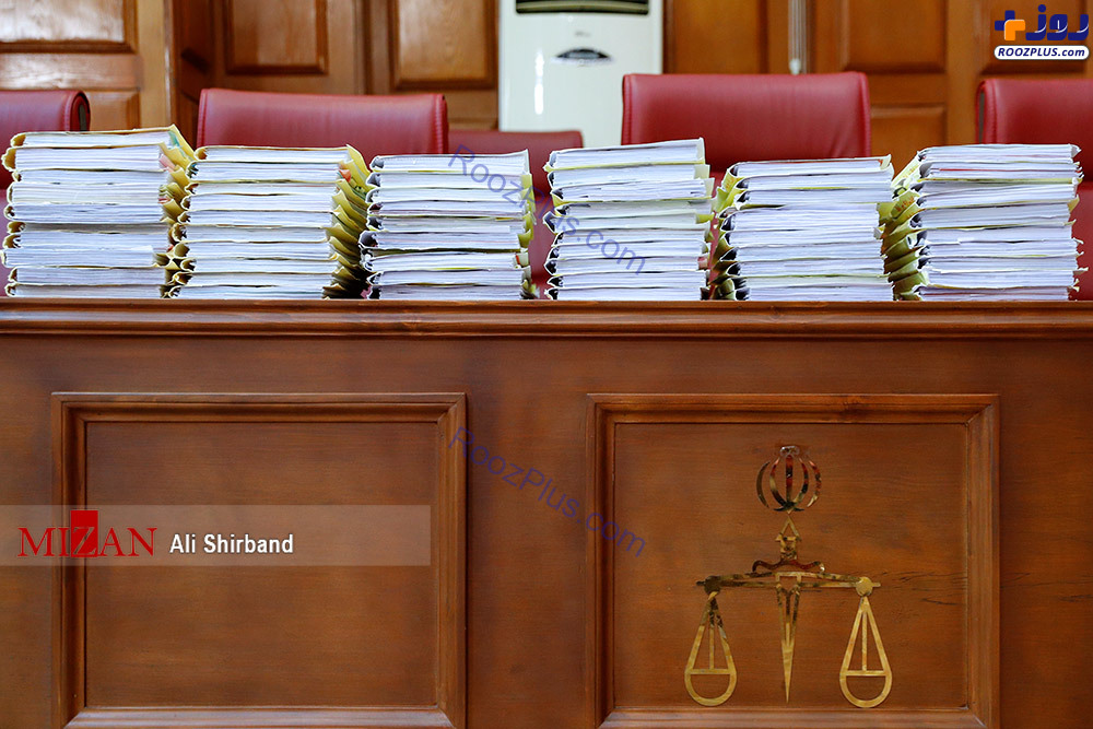 حجم پرونده اکبر طبری در دادگاه +عکس