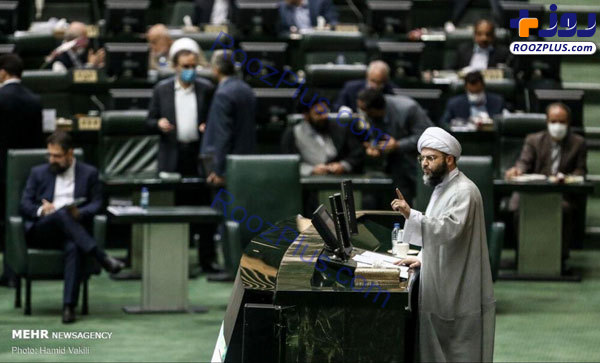 تصویری تامل‌برانگیز از جلسه دیروز مجلس