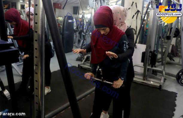 تصاویری از اولین مربی محجبه بدنسازی +عکس