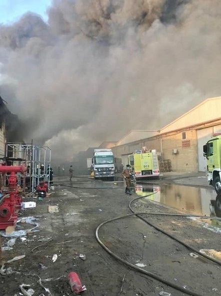 آتش‌سوزی در چند انبار در جنوب استان جده