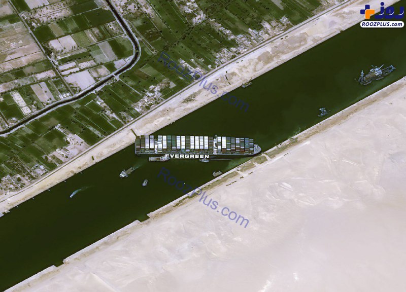 عکس/ بحران به گل نشستن یک کشتی در کانال سوئز