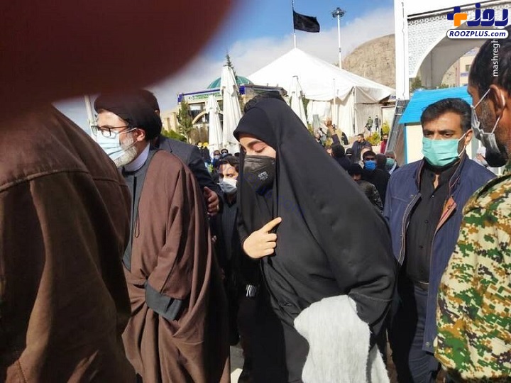 حضور «زینب سلیمانی» در گلزار شهدای کرمان +تصاویر