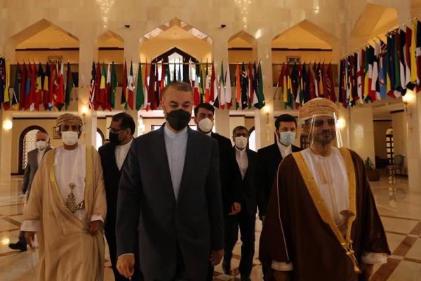 دیدار امیرعبداللهیان با معاون سلطان عمان و همتای عمانی در مسقط