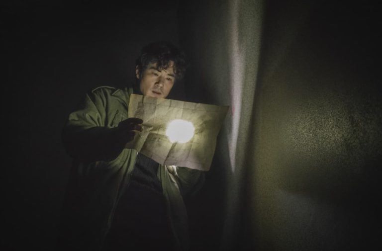 نقد فیلم Guimoon: The Lightless Door – یک فیلم ترسناک کره‌ای