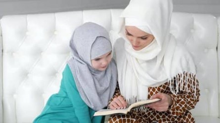 چادر، سر دختر بچه؟