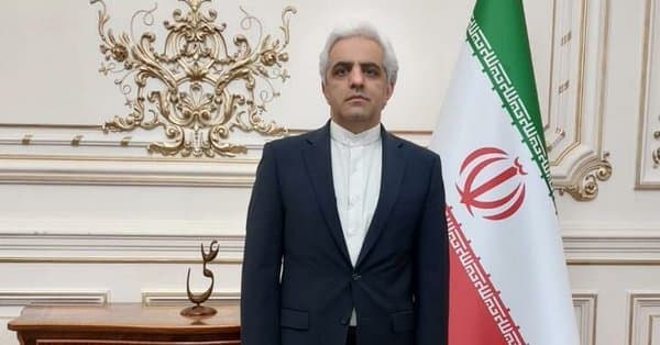 آمریکا نشان دهد که از سیاست‌های شکست خورده قبلی خود فاصله گرفته است