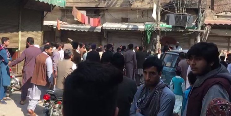 انفجار در مراسم نماز جمعه شیعیان پیشاور پاکستان؛ 30 کشته و 50 زخمی