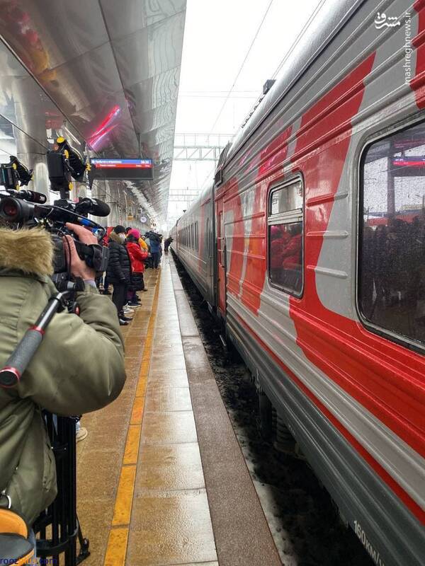 مردم دونتسک و لوهانسک به روسیه رفتند/عکس