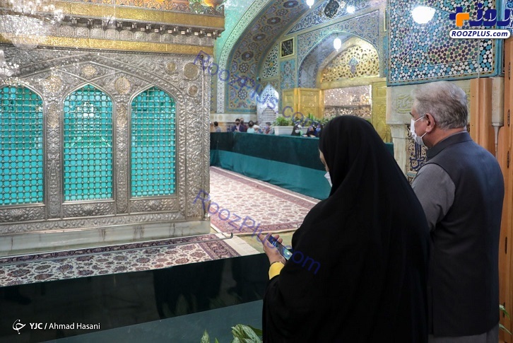 عکس/ تشرف وزیر امور خارجه پاکستان به حرم رضوی