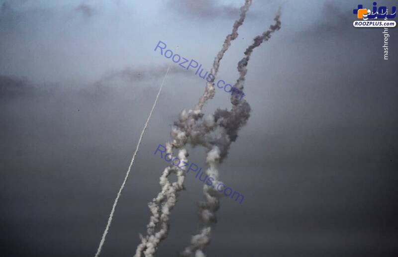 غرش موشک‌های محور مقاومت در آسمان فلسطین +عکس