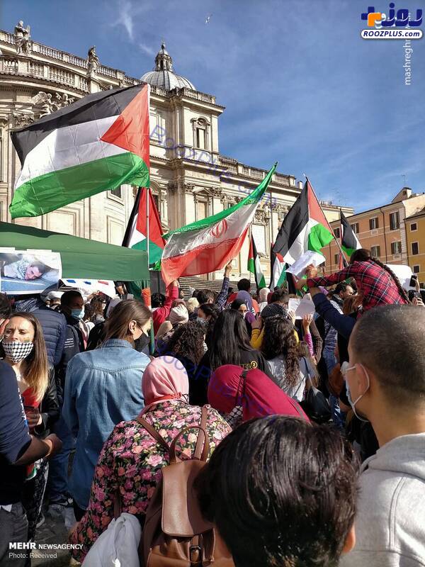پرچم ایران در راهپیمایی دفاع از فلسطین در رم/عکس