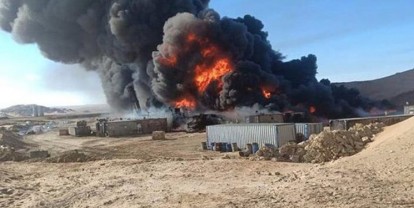 انفجار مهیب در اردوگاه نظامیان دولت مستعفی یمن؛ بیش از 20 نفر کشته و زخمی شدند