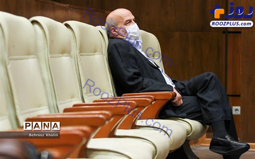 شیوه‌های نشستن عیسی کلانتری در یک نگاه +تصاویر