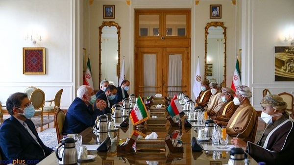 وزیر خارجه عمان در دیدار با ظریف: به همکاری با دولت جدید ایران ادامه می‌دهیم