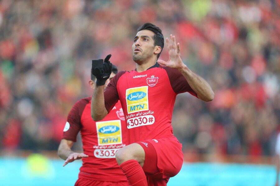 اولین بازیکنی که با پرسپولیس تمدید کرد