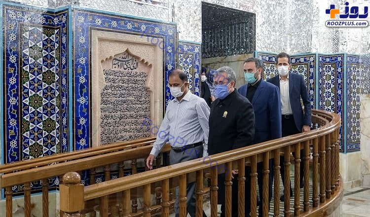 تشرف فرمانده نیروی دریایی ارتش پاکستان به حرم مطهر رضوی +تصاویر