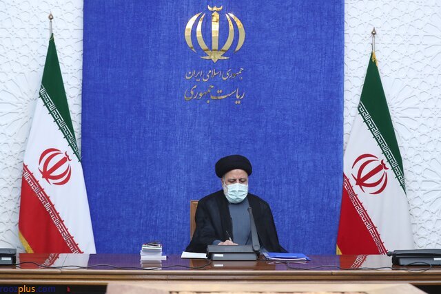 تاکید رئیس جمهور بر سرعت بخشیدن به اقدامات در راستای ثبات در بازار/ ترخیص کالاهای موجود در بنادر بر ضرورت تسریع در روند ترخیص کالاها