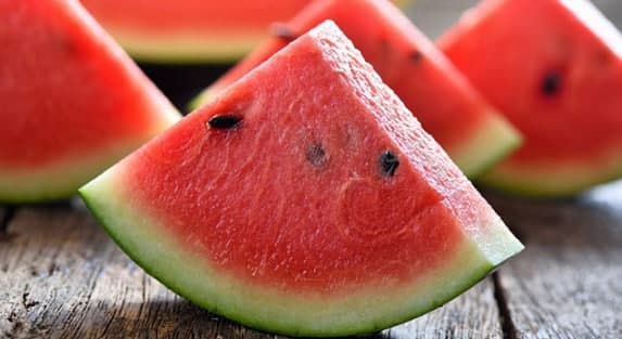 به این 8 دلیل از خوردن هندوانه غافل نشوید