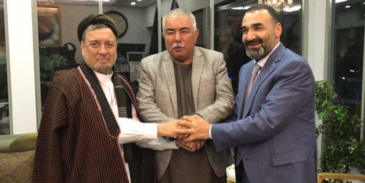 گروهی از رهبران باسابقه افغان به دنبال گفتگو با طالبان هستند