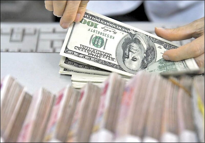 دولت قبلا از حذف ارز ۴۲۰۰ تومانی باید برنامه ریزی و مدیریت دقیق داشته باشد/ حذف ارز دولتی برای کل کالاها در نظر نیست/خبری از افزایش قیمت ها نیست